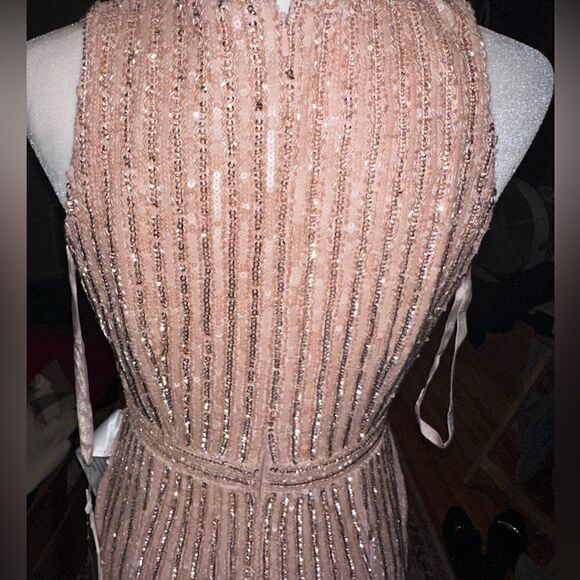 NWTs Mac Duggal Sequin Sleeveless Plunge Neck Gown Size 6 - Picture 5 of 6